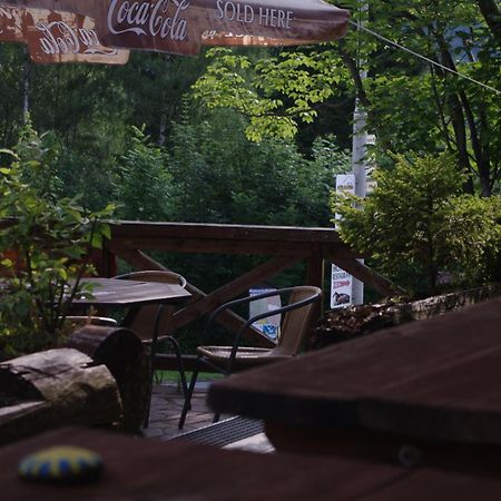 Penzion Avalanche Zelezna Ruda Luaran gambar