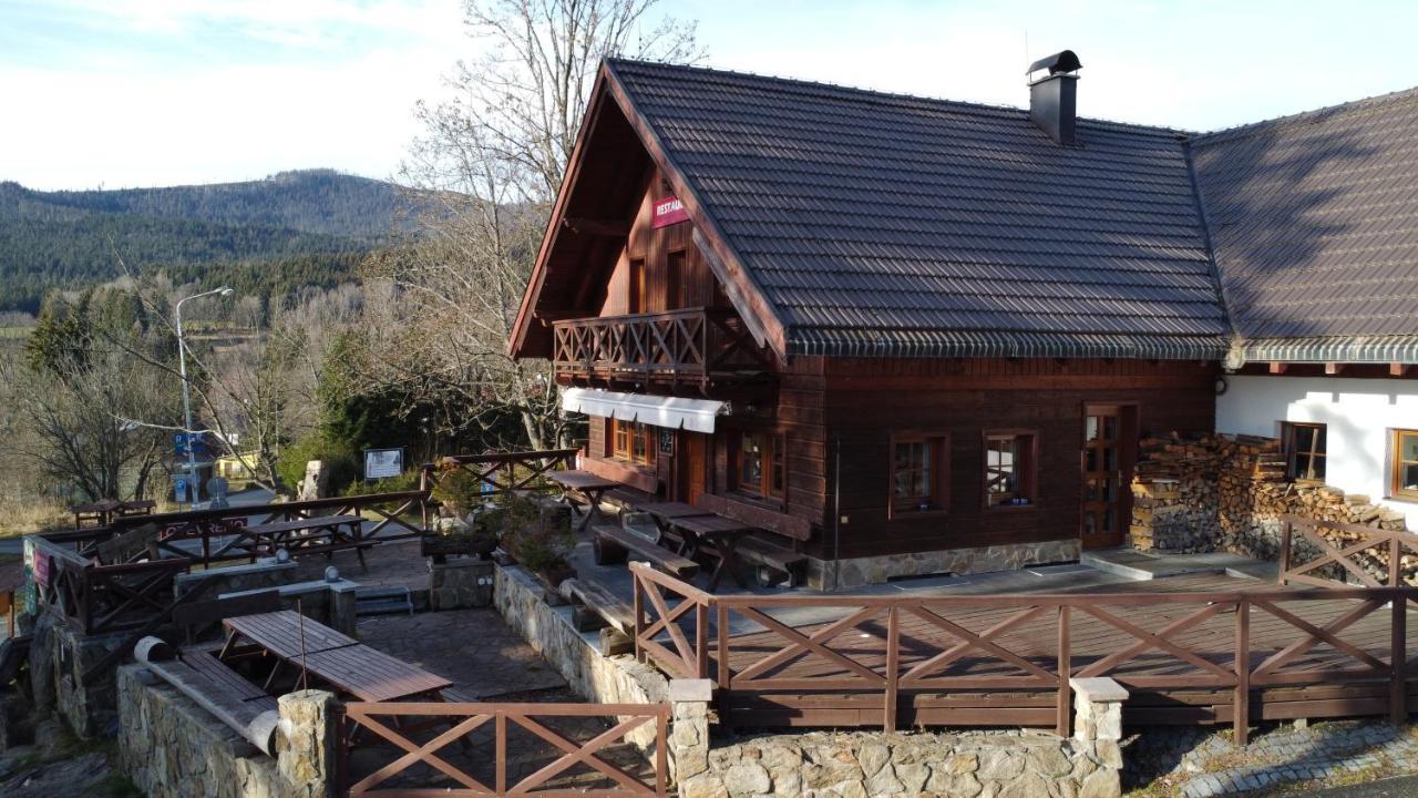 Penzion Avalanche Zelezna Ruda Luaran gambar