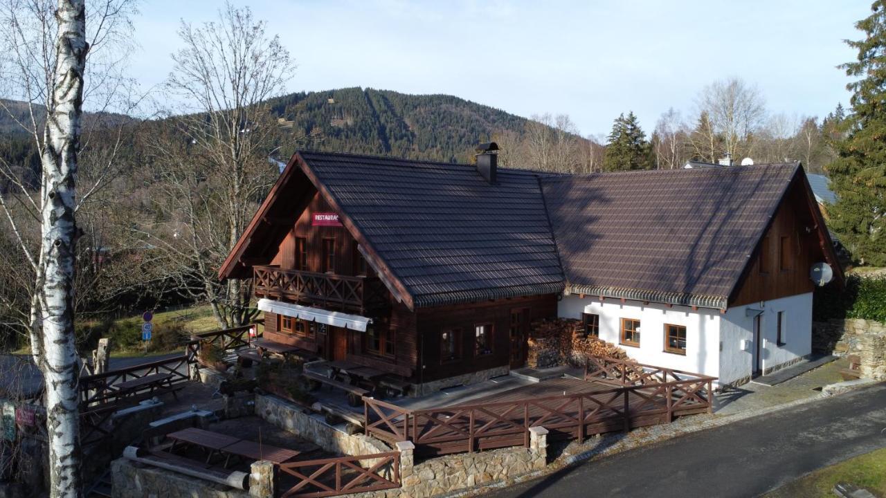 Penzion Avalanche Zelezna Ruda Luaran gambar